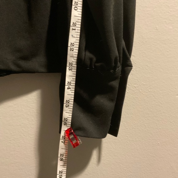 Black wrap style blouse - Picture 7 of 9